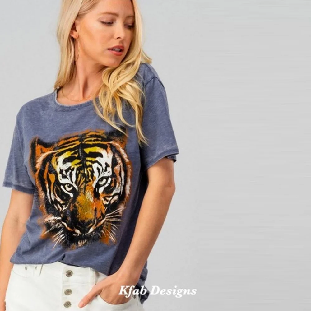 Graphic Tiger Tee 2× HOST PICK - Picture 6 of 14